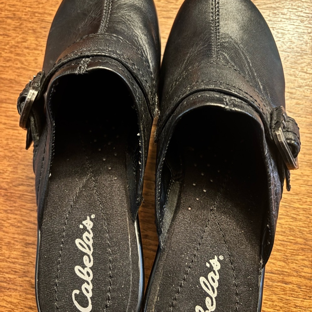 Cabela's Women's Black Leather Loafers